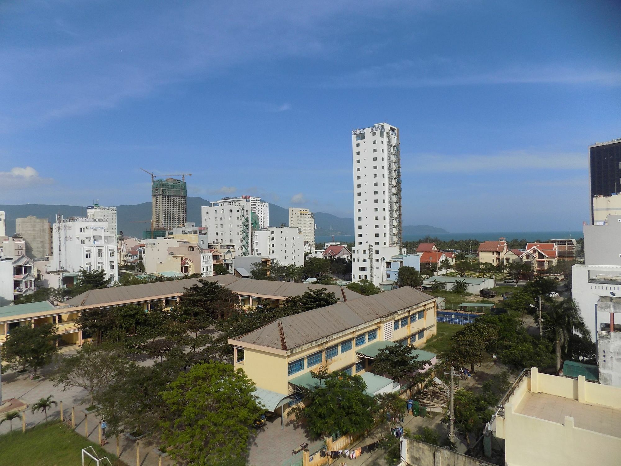 La Suite Hotel Danang Экстерьер фото